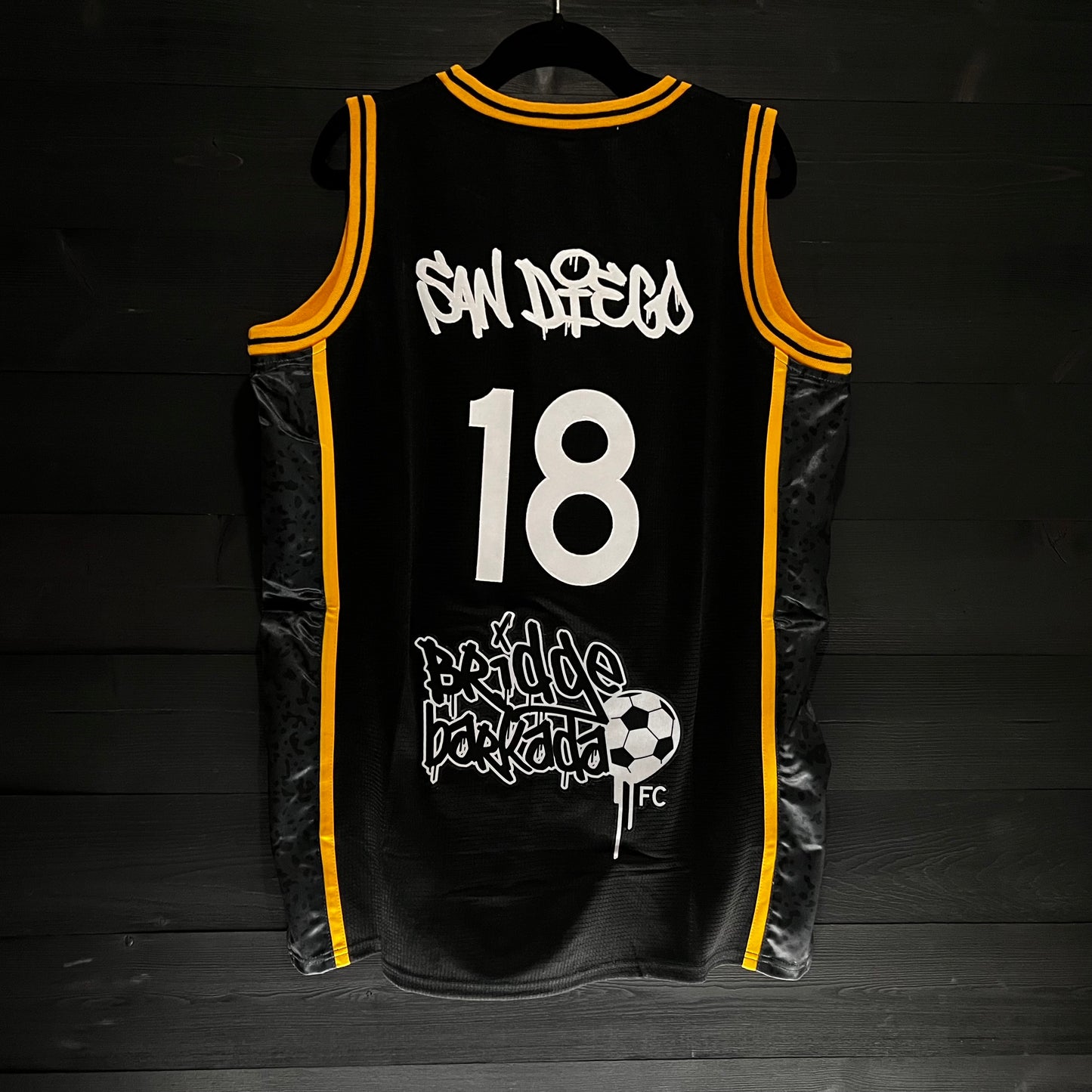 24-9016m SAN DIEGO #18 Bridge Barkada - MADE TO ORDER