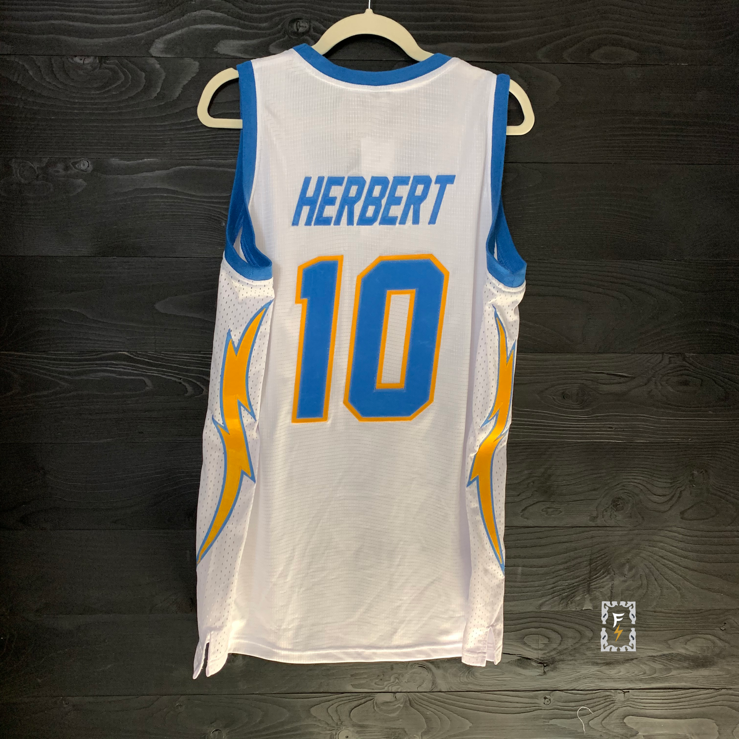 B-004m HERBERT #10 BOLTS White - MADE TO ORDER