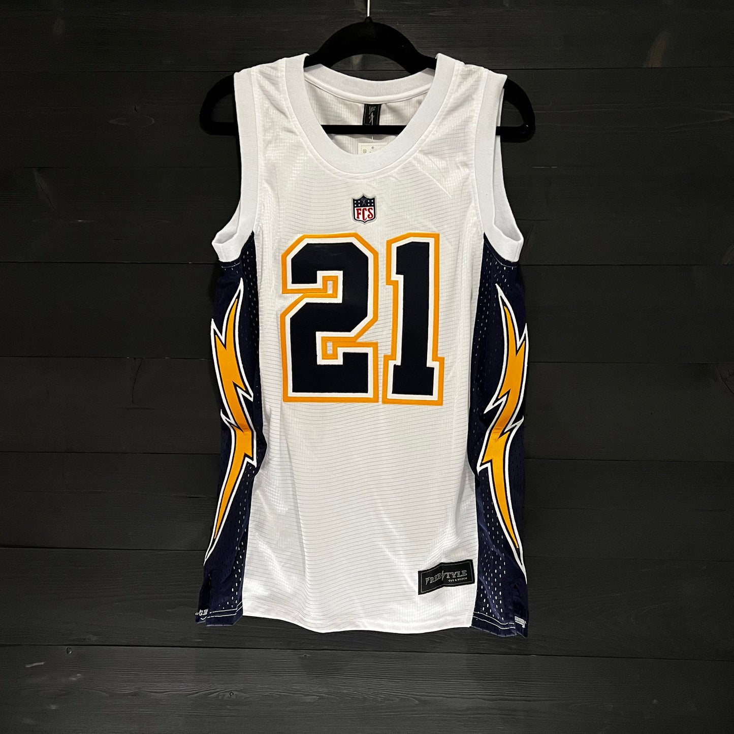 B-023a #21 White Navy Yellow Gold - ALL SIZES