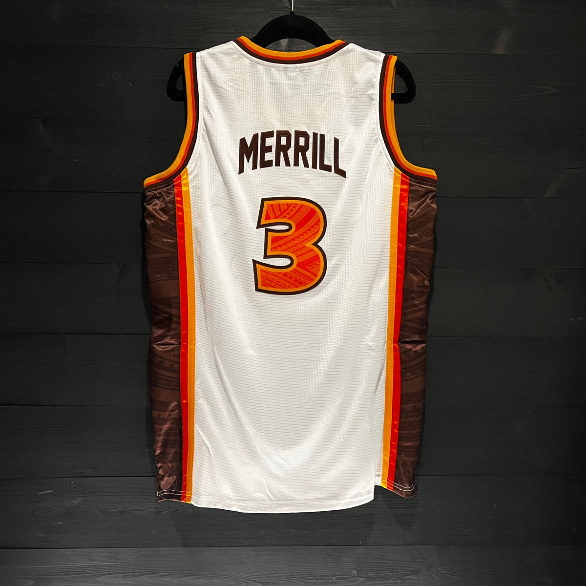 Men #3- Retro White Orange | AM-023a